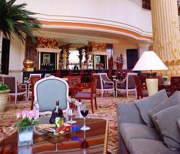 Khách sạn Loong Palace &
